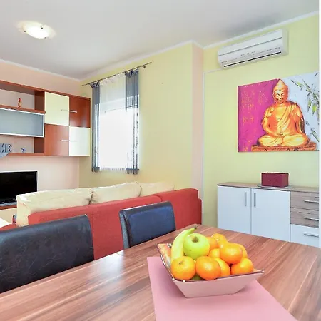 Apartment Fuer 5 Personen Ca 60 Qm In Medulin, Istrien Suedkueste Von Istrien